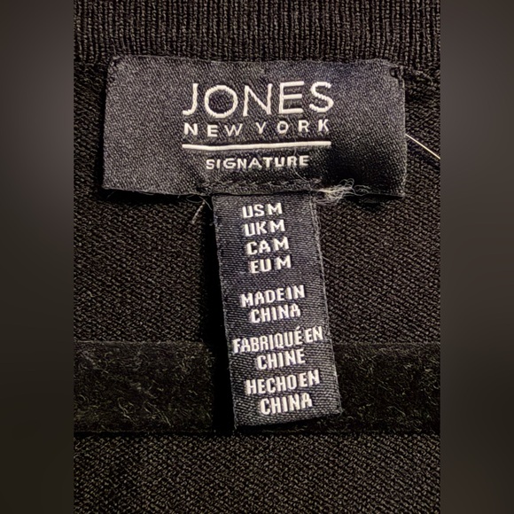 Jones New York Signature- V-Neck Sweater- Medium - Picture 3 of 6